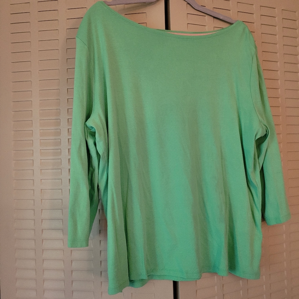 Green long sleeve t